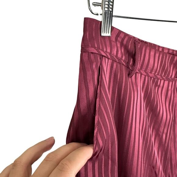 😍TULAROSA! Elegant Burgundy Lace Trim Pants - Picture 10 of 14